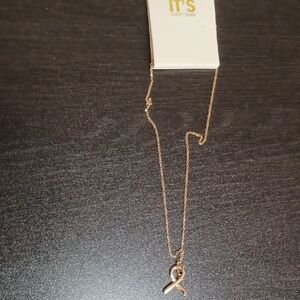 Chic Gold Ribbon Pendant Necklace